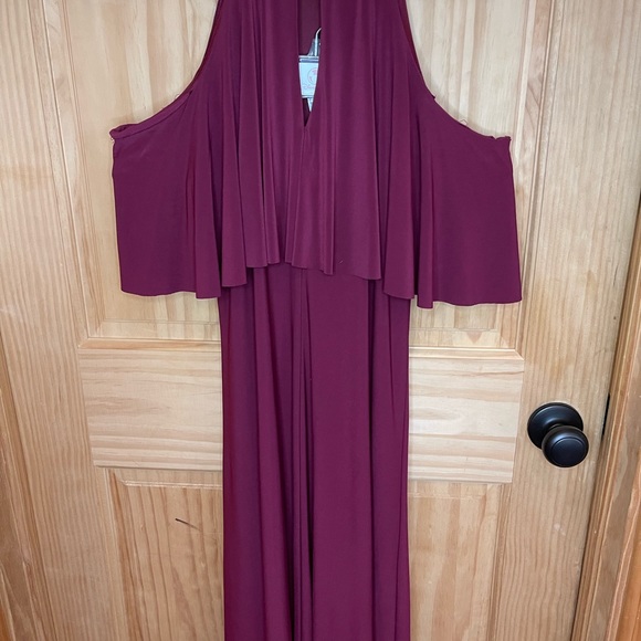 Maroon cold shoulder dress - Picture 2 of 4
